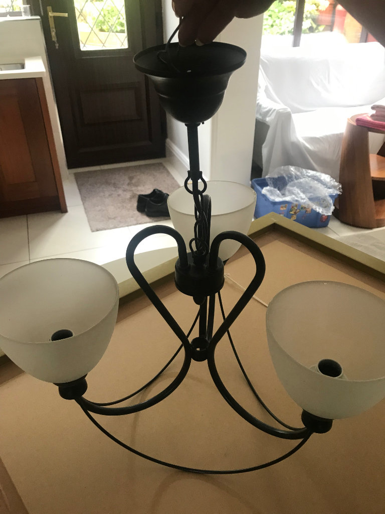 3 LIGHT SEMI FLUSH LIGHT FITTING 