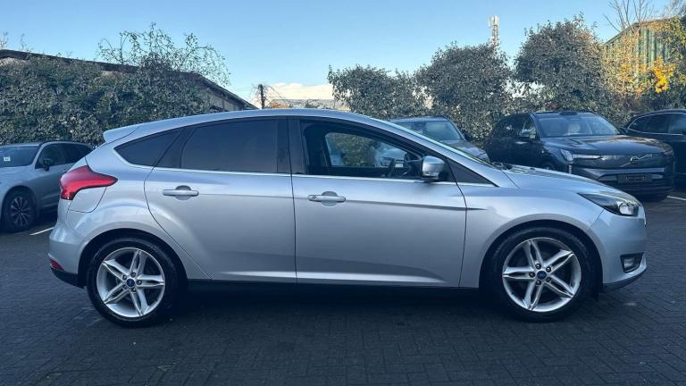 2016 Ford Focus 1.0 EcoBoost 125 Zetec 5dr HATCHBACK PETROL Manual