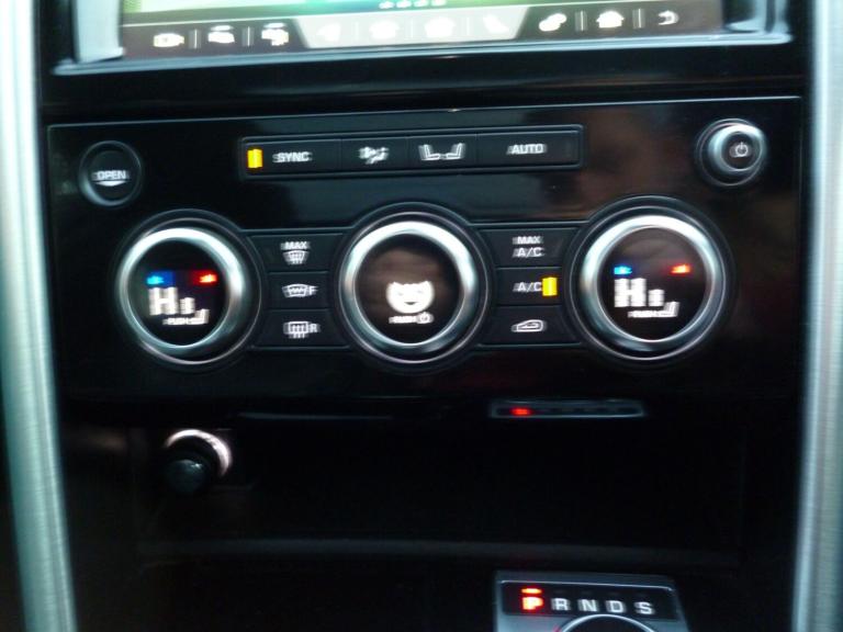 2019 Land Rover Discovery 3.0 SD V6 HSE Auto 4WD Euro 6 (s/s) 5dr ESTATE Diesel Automatic