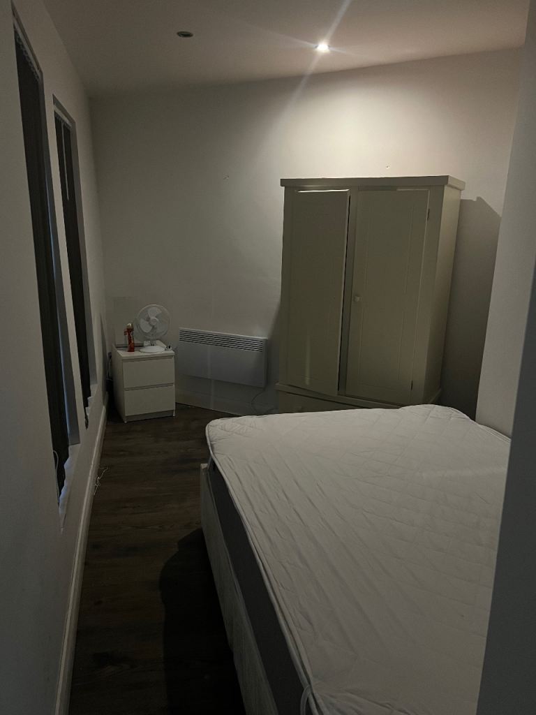 Room for rent 