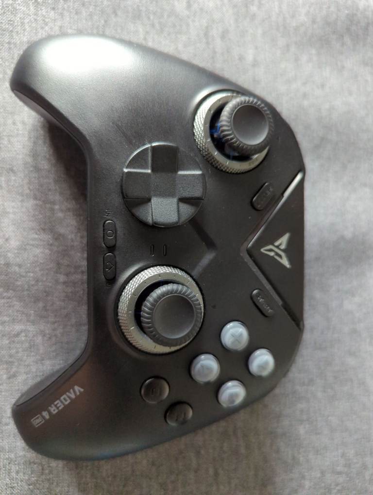 Flydigi Vader 4 Pro Gyro Controller