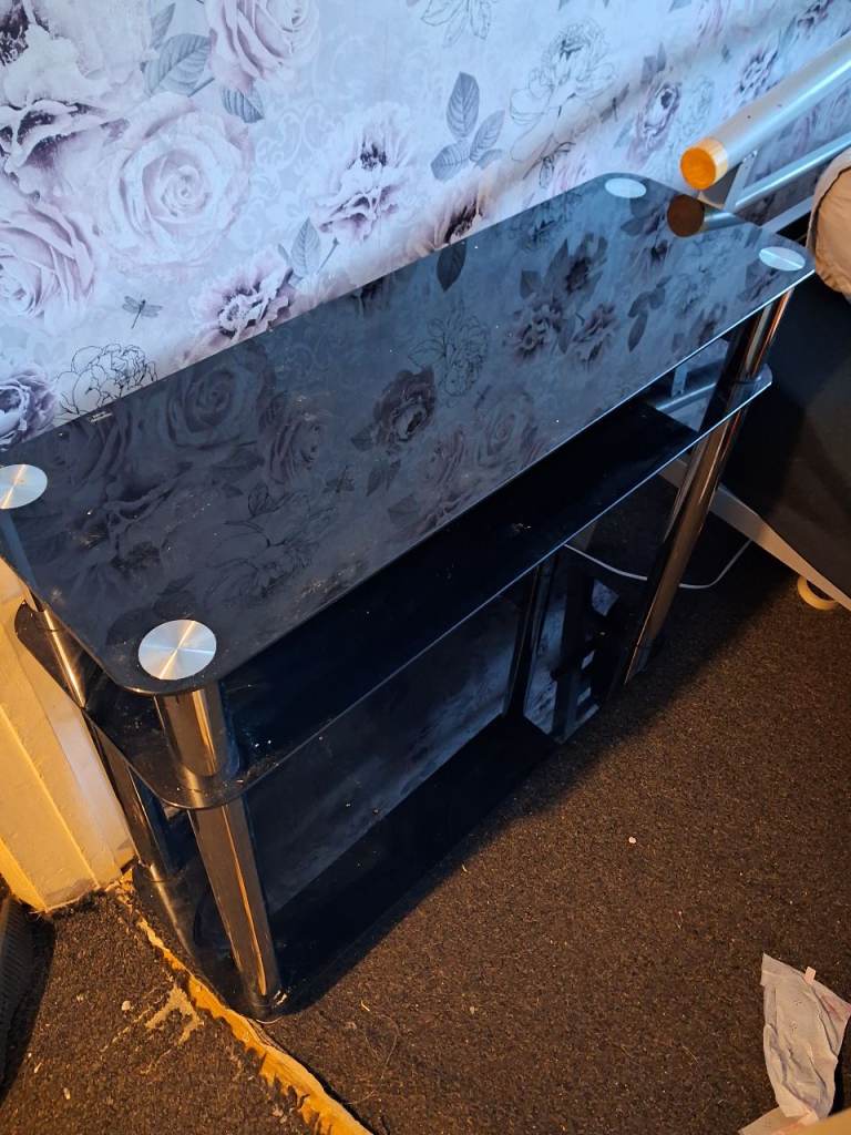 Black class display stand 