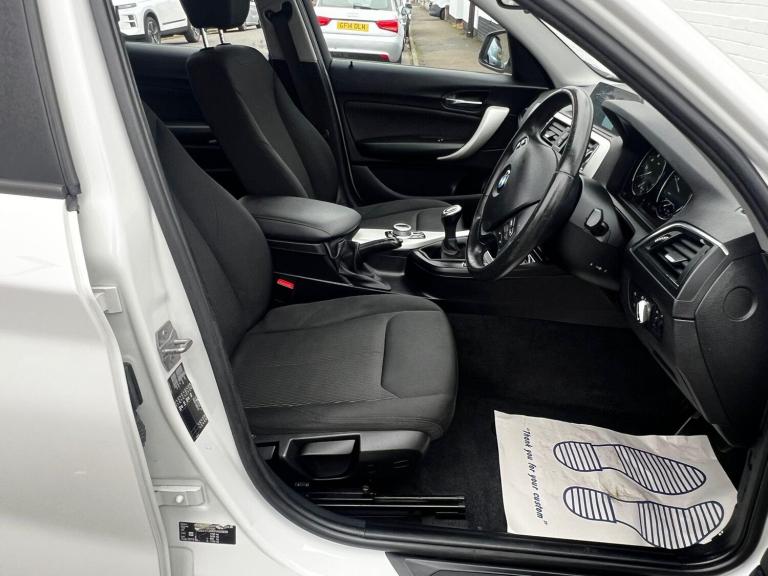 2018 BMW 1 Series 116d SE Business 5dr [Nav/Servotronic] HATCHBACK DIESEL Manual