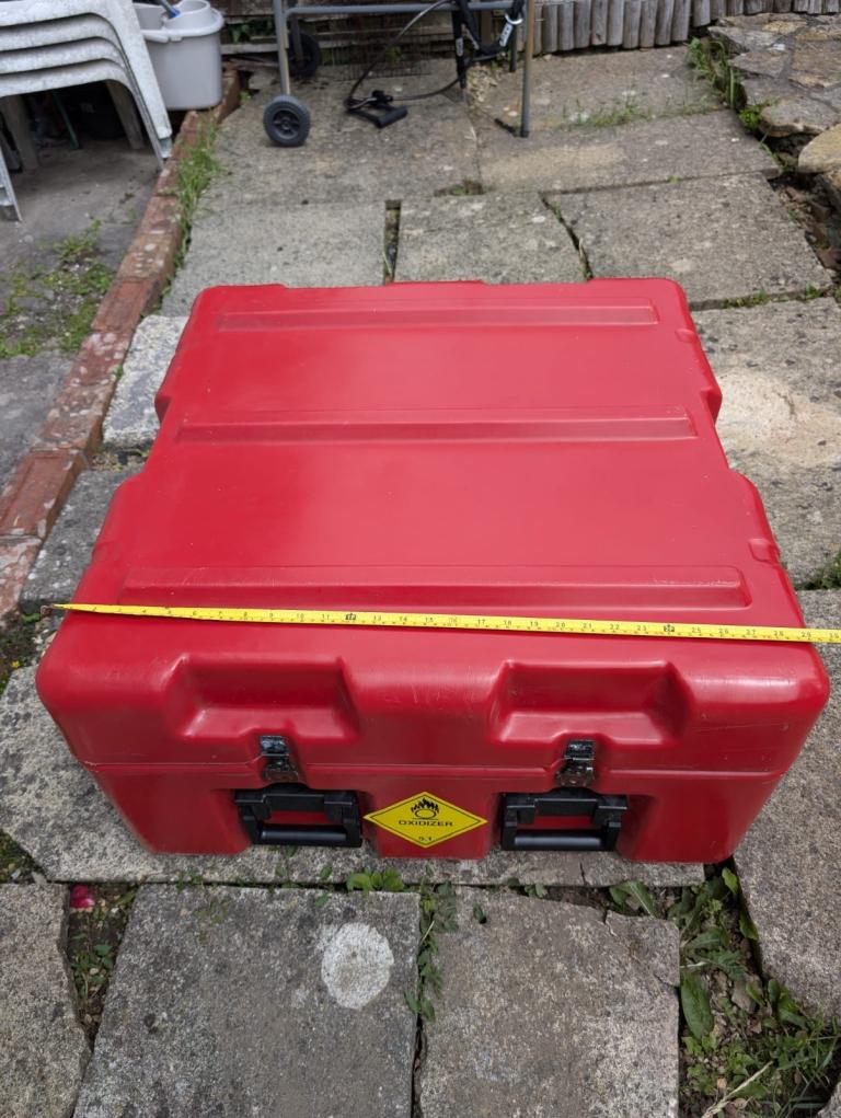 Hard shell storage box