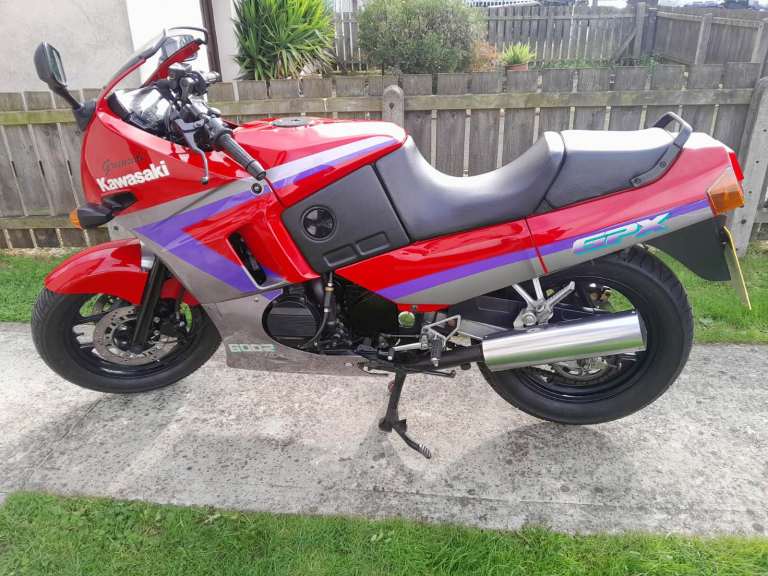 Kawasaki, GPX, 1994, 592 (cc) with private number plate