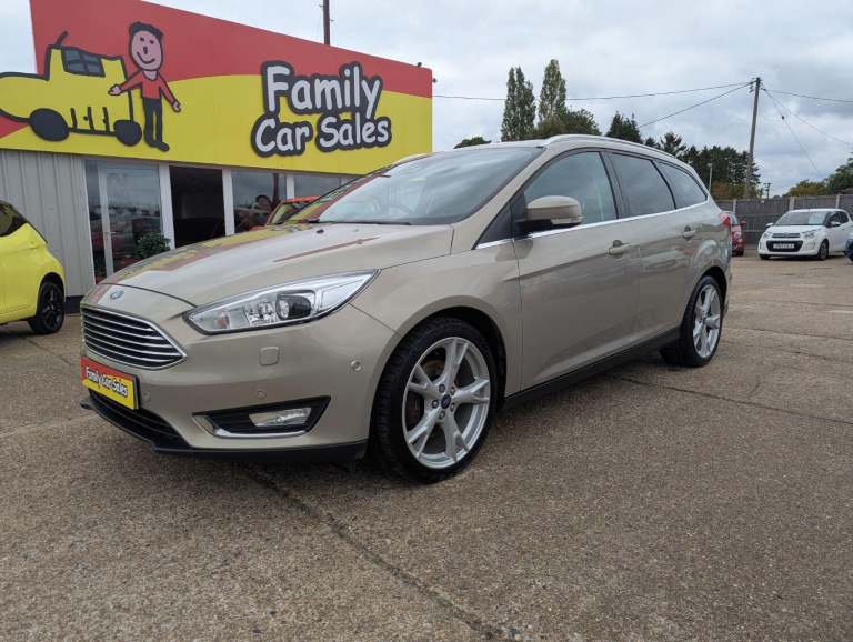 FORD FOCUS 2.0 TITANIUM X FULL SERVICE HISTORY NEW CAMBELT KIT LOVELY CONDITION