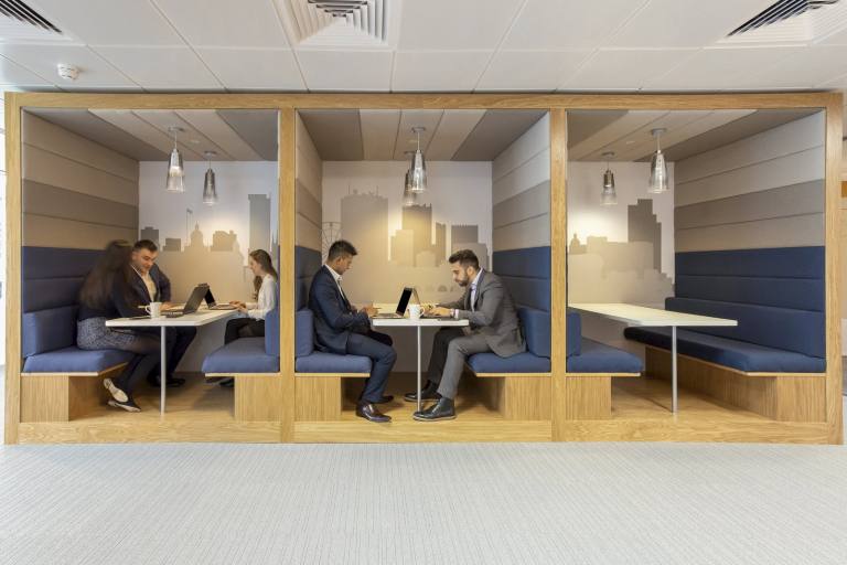Birmingham - B15 1TR \ Desk Rental in a Coworking Environment