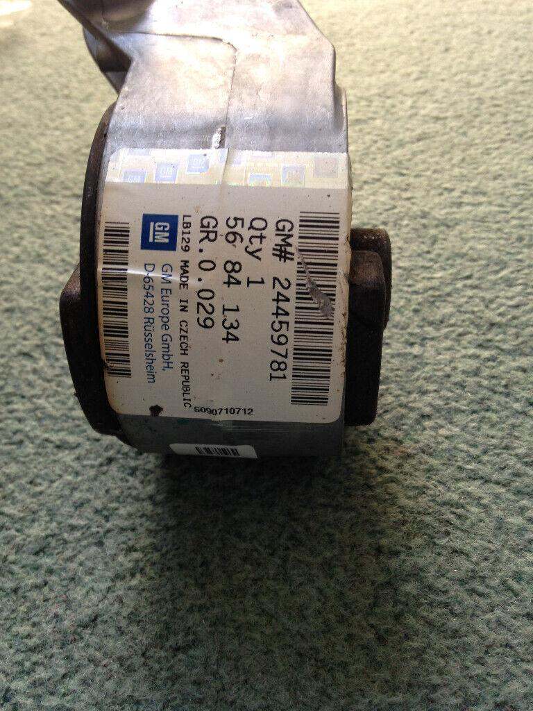 Astra H Lower engine mount - GM24459781