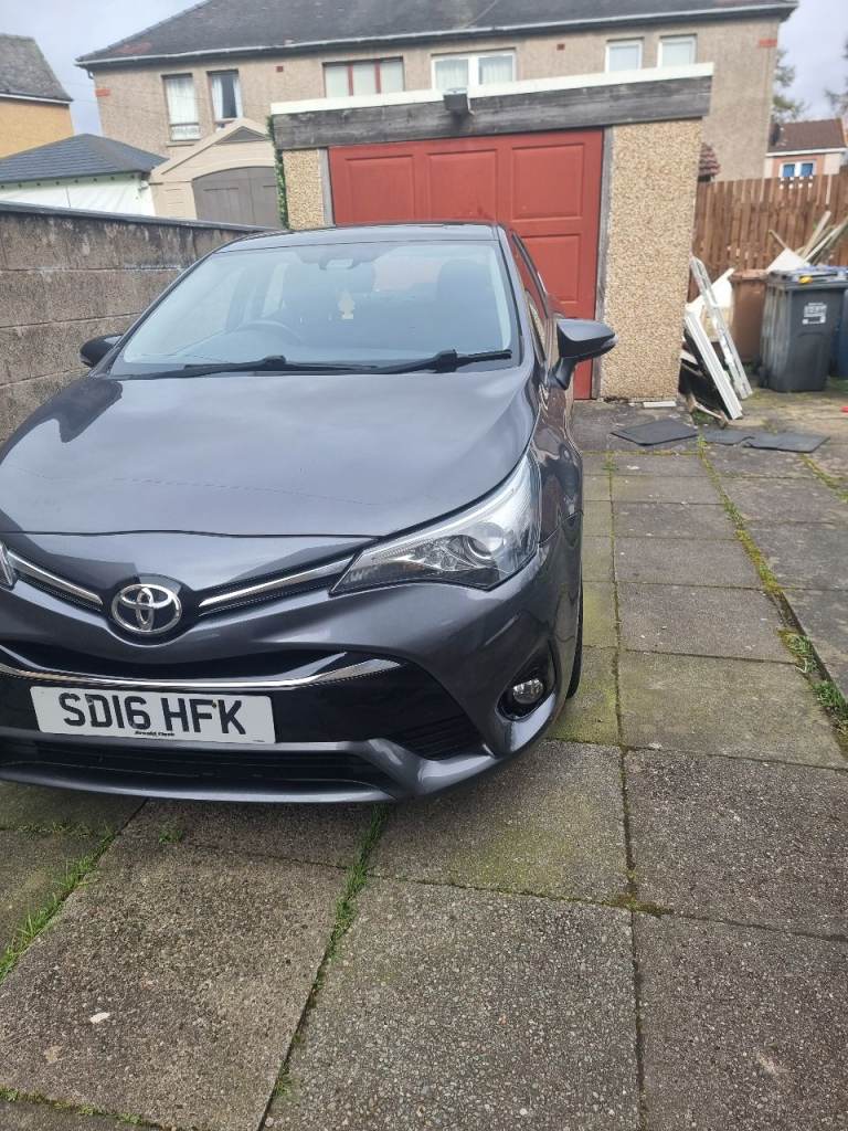 Toyota Avensis 2.0 D-4D Business Edition Saloon 4dr Diesel Manual Euro 6 (s/s) (143 ps)