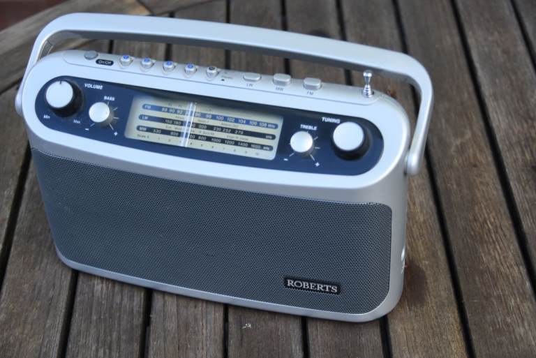 Roberts R928 radio