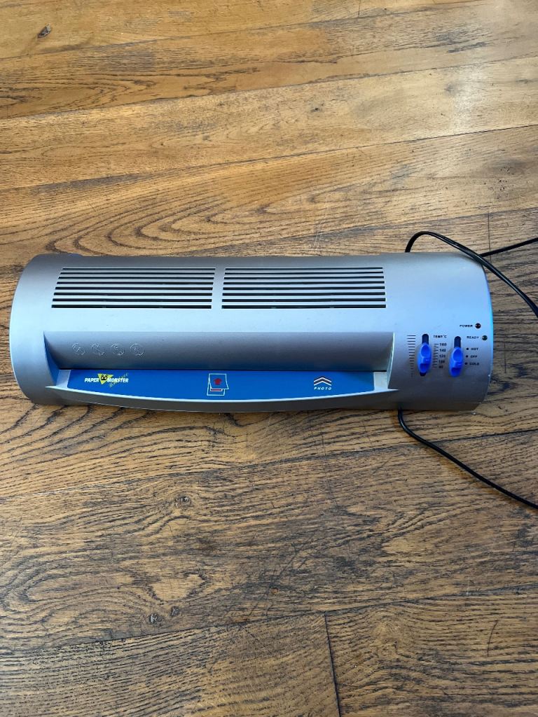LMA300 laminator good condition 