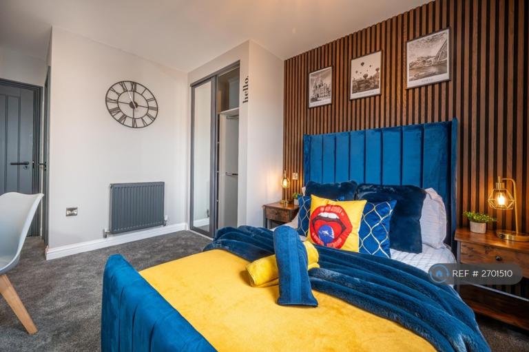 1 bedroom in Euclid Street, Swindon, SN1 (#2701510)