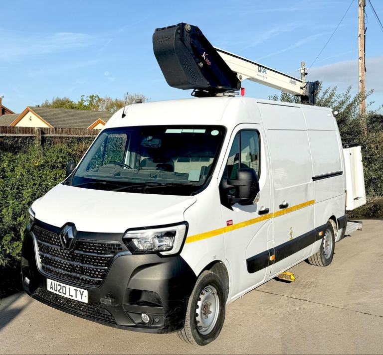 2020 RENAULT MASTER 35 KLUBB ACCESS PLATFORM EURO6 3.5T CAR LICENSE 48,000 MILES