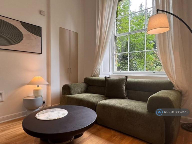 2 bedroom flat in Edinburgh, Edinburgh, EH9 (2 bed) (#3062278)