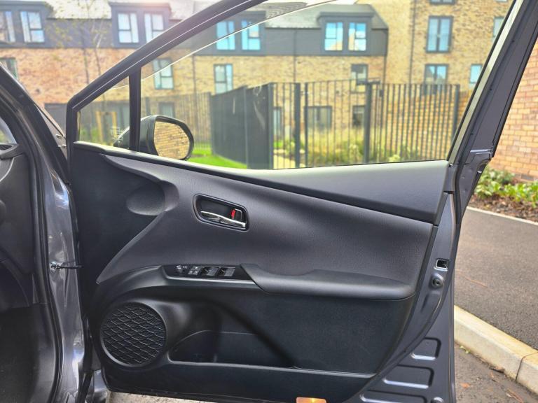  Toyota Prius 1.8 VVT-h Excel Hatchback 5dr Petrol Hybrid CVT Euro 6 (s/s) (122 ps) Petrol/Electr...