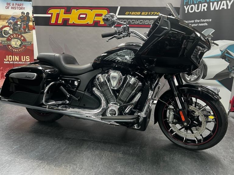 Indian CHALLENGER LIMITED 2022 1768cc 13k mls  comfort seat heated grips £17500 