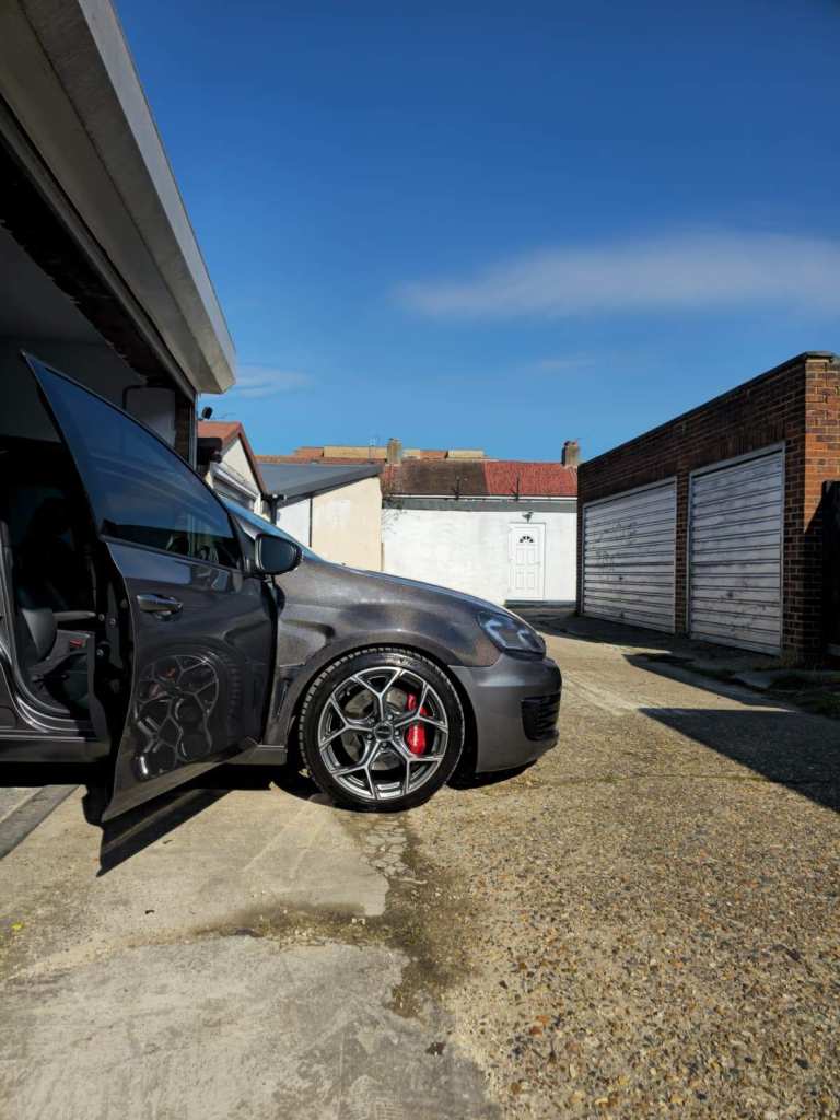 CUSTOM VW GOLF MK6 – ULEZ Compliant  – BENTLEY TUNGSTEN GREY