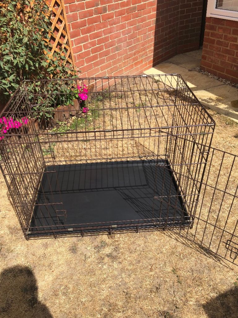 Metal pet crate