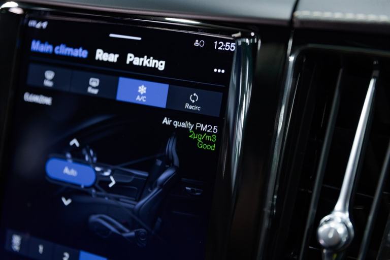 2022 Volvo XC60 2.0 B4D R DESIGN Pro 5dr AWD Geartronic ESTATE DIESEL Automatic