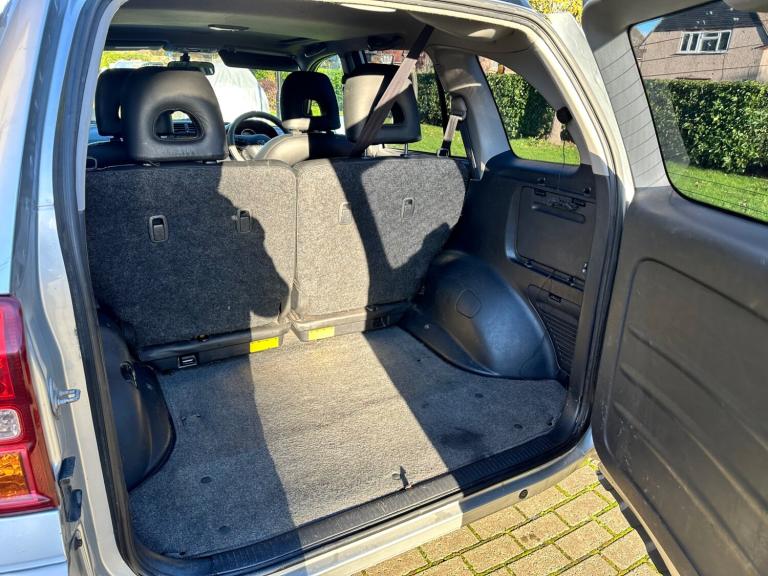 2005 Toyota RAV4 2.0 XT3 5dr ESTATE Petrol Manual