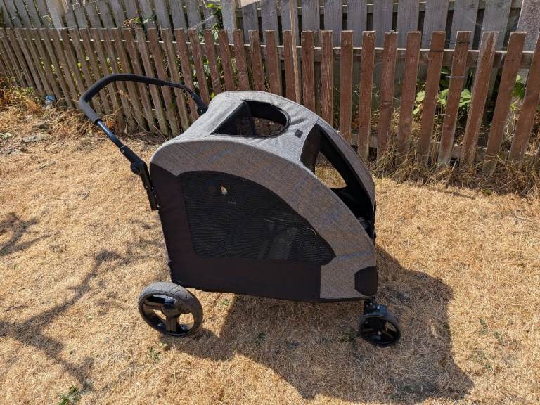Large dog stroller/pushchair 
