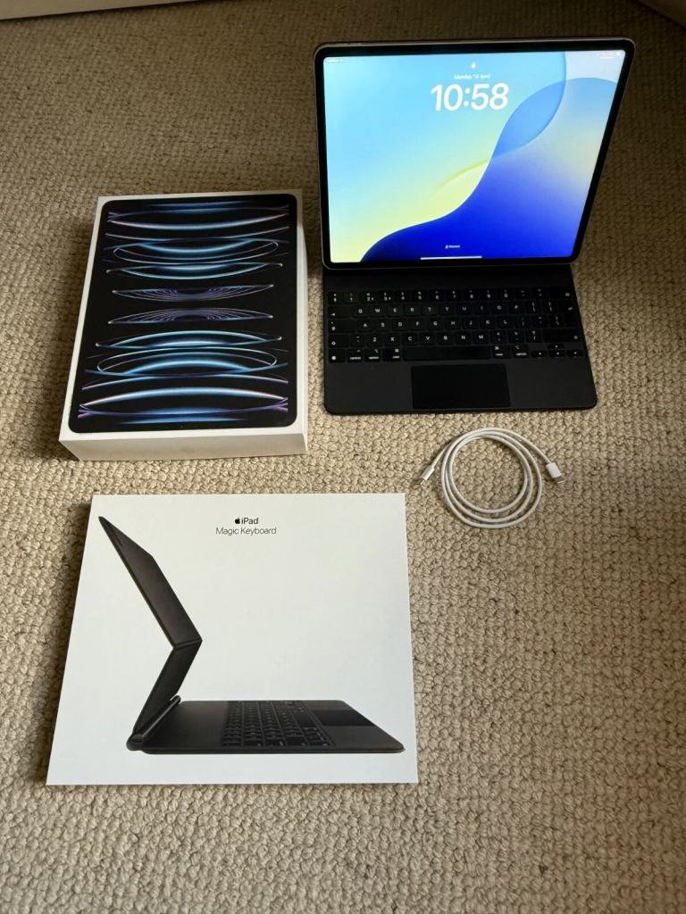Apple iPad Pro 12.9 5th Gen M1 16GB/1TB with Magic Keyboard both BOXED