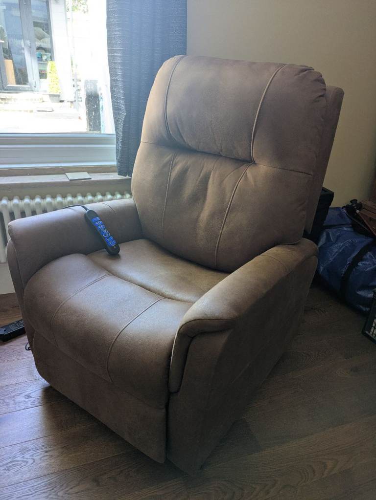CareCo Quattro Deluxe Riser Recliner Chair Brown Fabric, Lift Assist Reclining