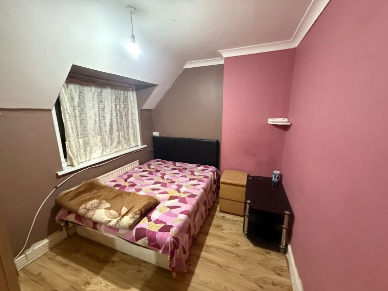 Double room for rent 