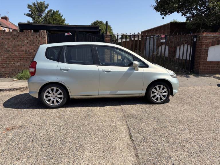 HONDA JAZZ 1.4 AUTOMATIC 2007/57 ONLY 78,000 MILES FSH 19 HONDA SERVICE STAMPS ! DRIVES FANTASTIC !!