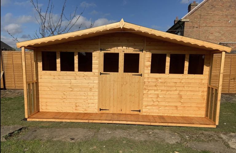 16x10 summerhoues 2ft roof overhang  {16x12} 