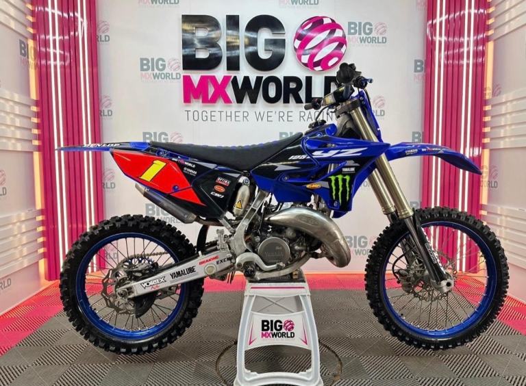Yamaha YZ 125 2016 - Fresh Top End & NewReedBlock- BrandNew Plastics,Grfx&Seat