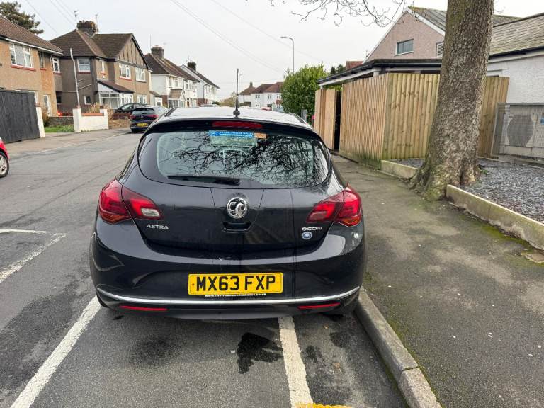 Vhaxhall Astra 1.4
