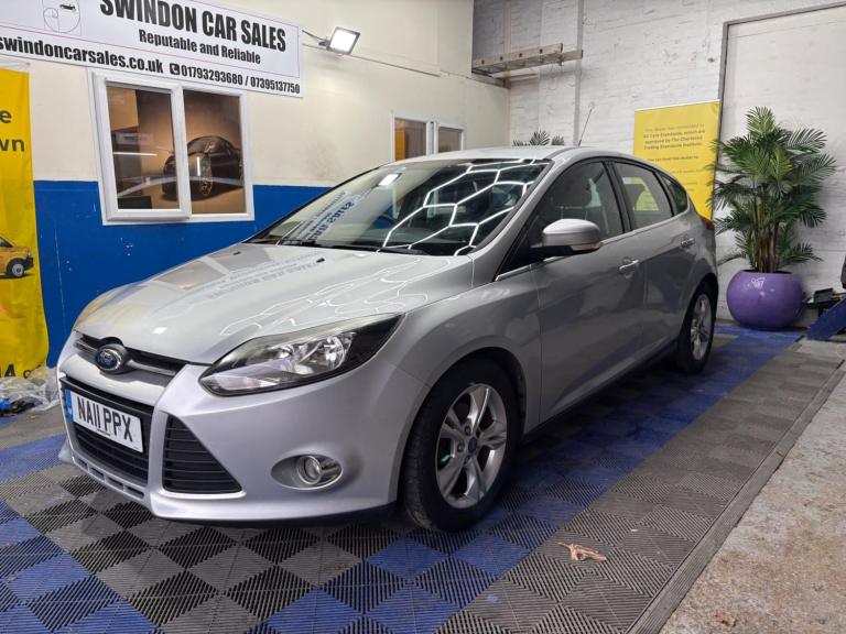 2011 Ford Focus 1.6 TDCi Zetec Euro 5 (s/s) 5dr HATCHBACK Diesel Manual