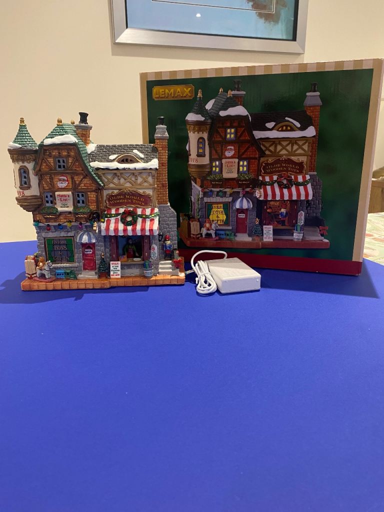 Lemax Christmas Village Display – As Good As New