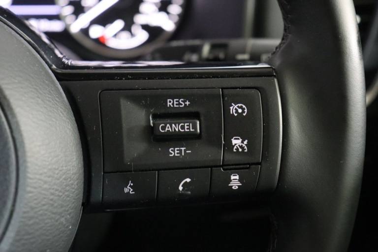 2022 Nissan Qashqai 1.3 DIG-T MHEV Acenta Premium 5dr (APPLE CAR PLAY, REV CAMERA) Manual