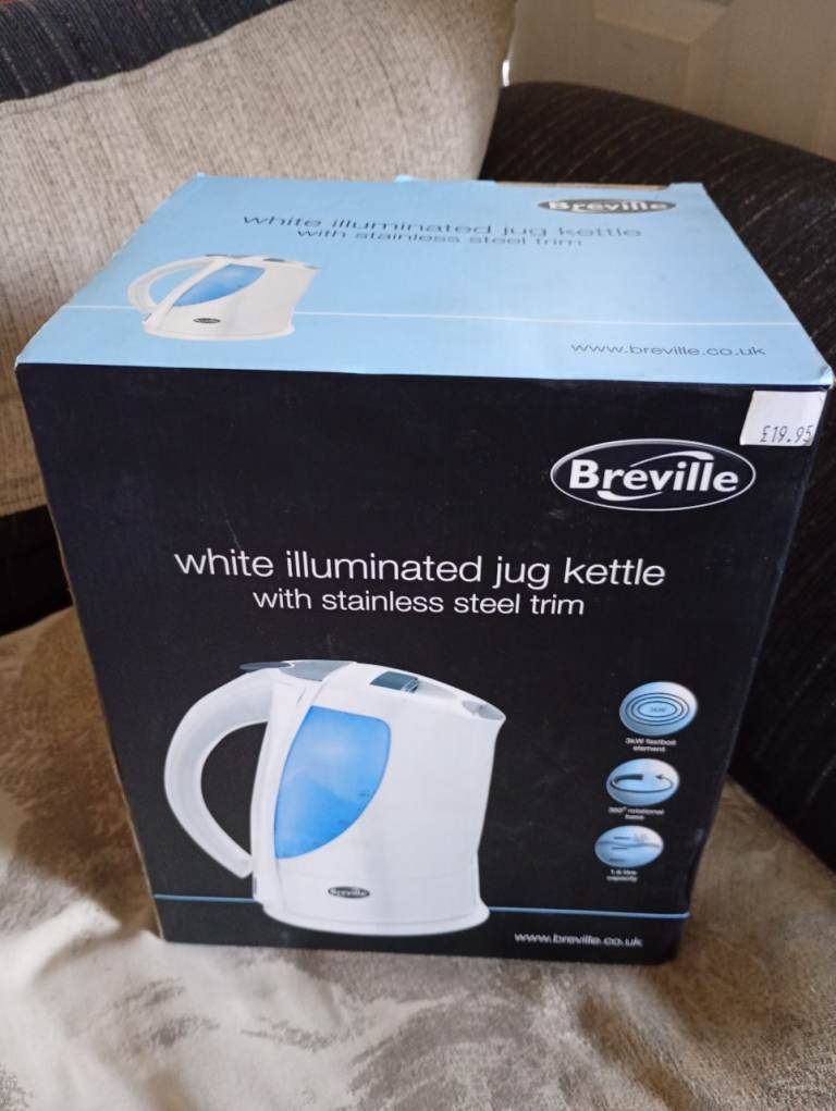 Breville White Illuminated Jug Kettle – Brand New