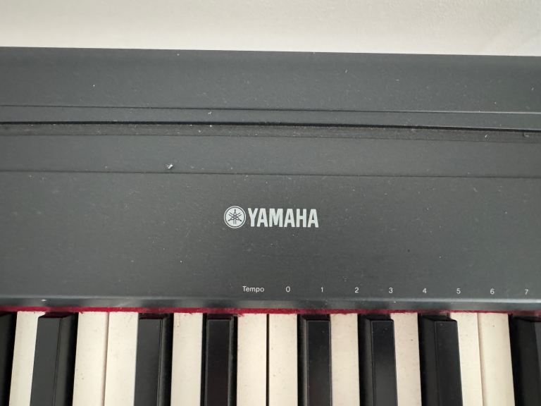 Yamaha Digital Piano P-95 Realistic Feel