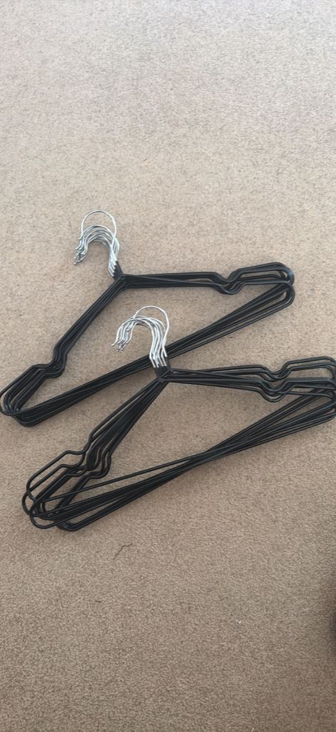 Black Metal Clothes Hangers – Good Condition, Set of 10
