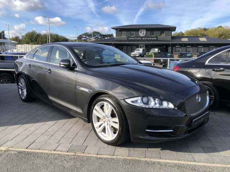 2015 Jaguar XJ 3.0d V6 Premium Luxury 4dr Auto [8] SALOON DIESEL Automatic