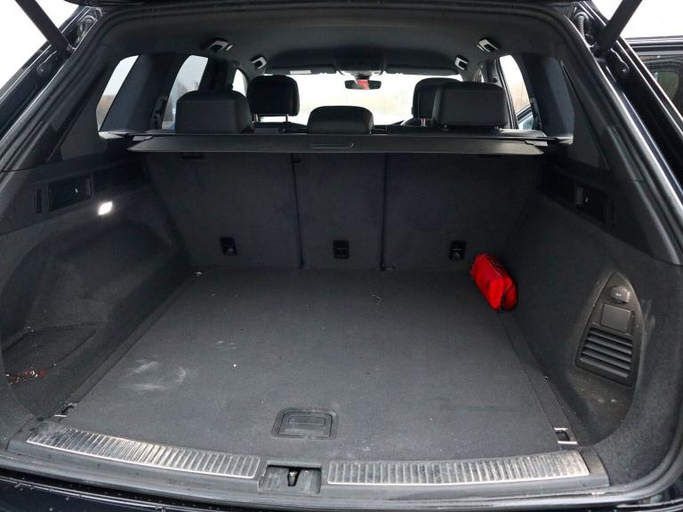 2019 Volkswagen Touareg 3.0 V6 TDI 4Motion R-Line Tech 5dr Tip Auto ESTATE DIESEL Automatic