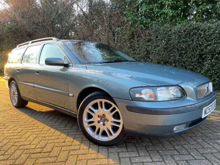 VOLVO V70 2.4 D5 SE MANUAL**1 OWNER FROM NEW*FSH*CAMBELT CHANGED*ALLOYS*LEATHER*estate 