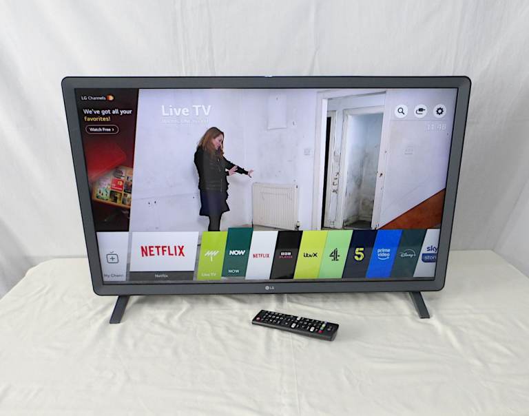 LG 32 inch LED Smart TV with Built-in Freeview HD
