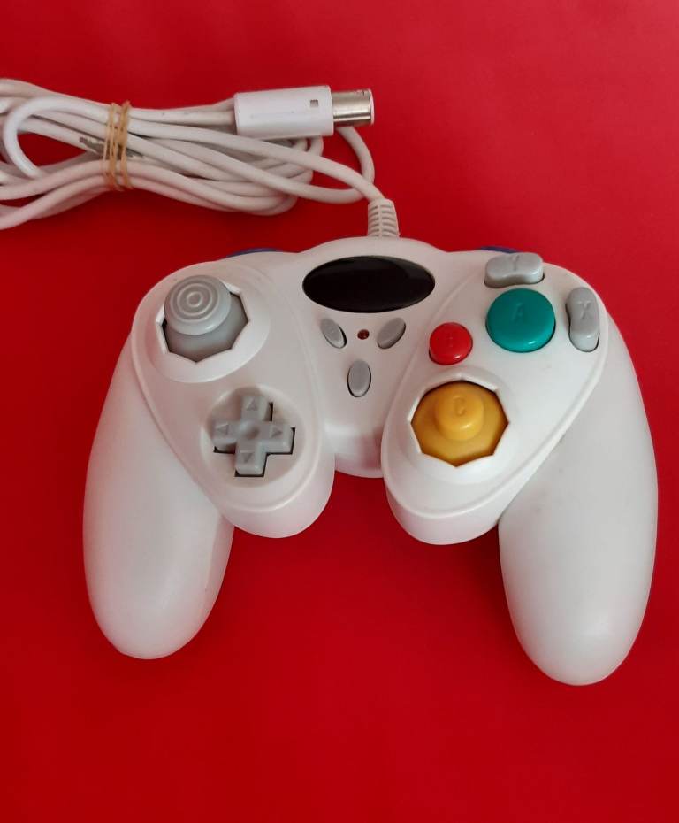 Nintendo GameCube Controller – White, Good Condition