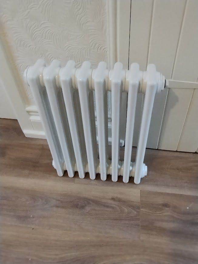  Three Column Radiator -White Powder Coated- 400mm Wide - 500mm High - 100mm Depth.