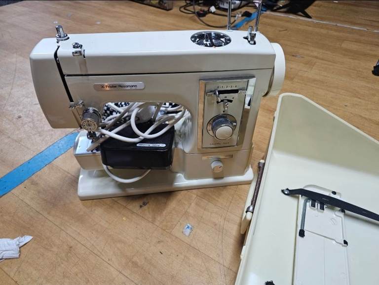 Sewing Machine Model 503– Good Condition