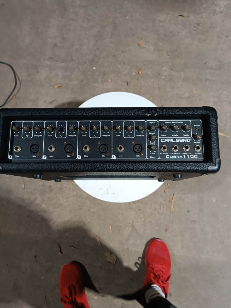 Carlsbro amplifier 