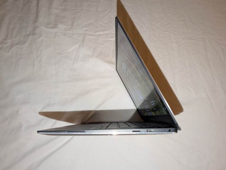 Slim Dell XPS 13" Ultrabook Laptop, i7 (11th gen), 16gb RAM, 500gb SSD