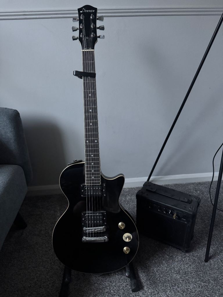 Donner LP electric guitar + amp