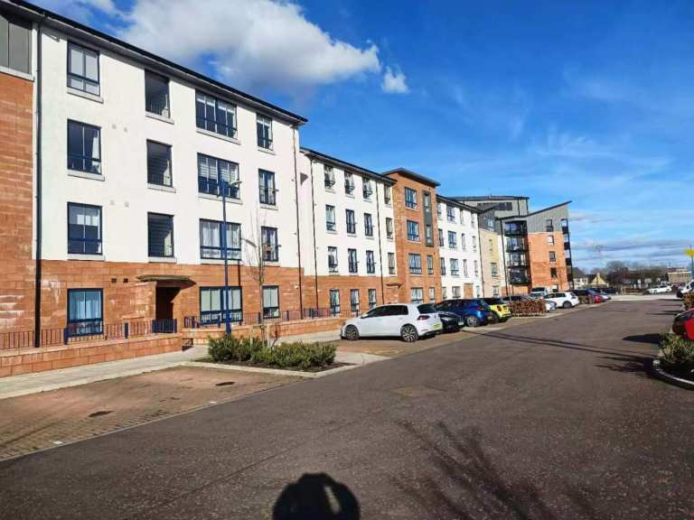 2 BEDROOM 2 BATHROOM FLAT FOR RENT + G5 + MOMENTS TO GLASGOW GREEN & M74