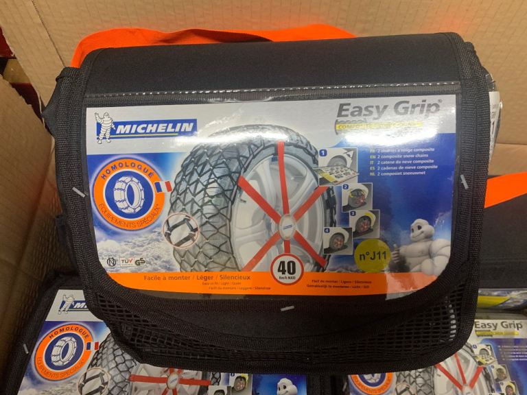 Car snow chains various sizes 